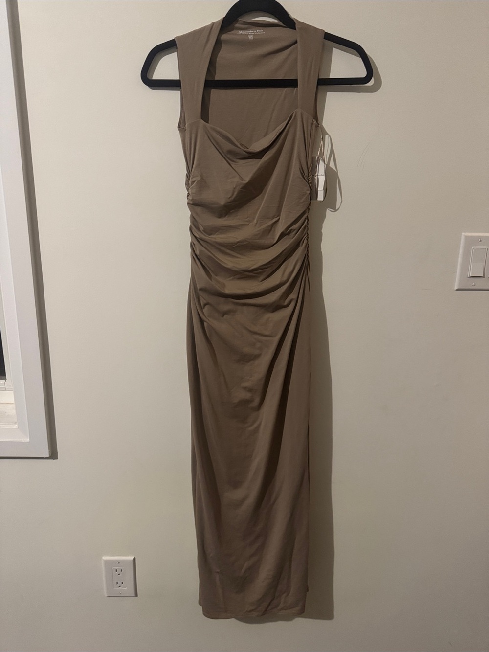 Abercrombie & Fitch Taupe Sleeveless Ruched Maxi Dress